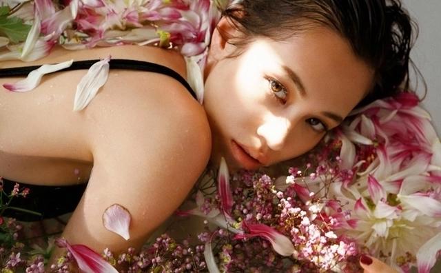 日本颜值最高的十三位女星，清纯，性感，二次元，你最喜欢哪位？