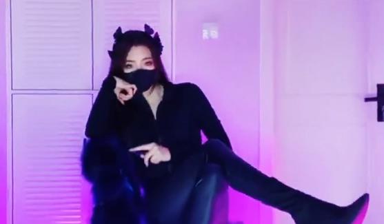 火遍全网的魔性摇，这些女主播是否刷了你的屏？B站也已经被攻陷