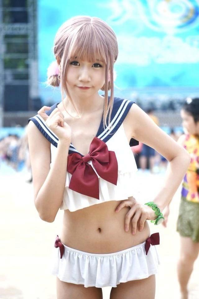 宅男福音：COSPLAY比基尼小姐姐夏日清凉大放送