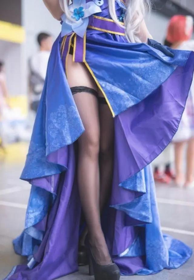 漫展上小姐姐们cosplay的美腿