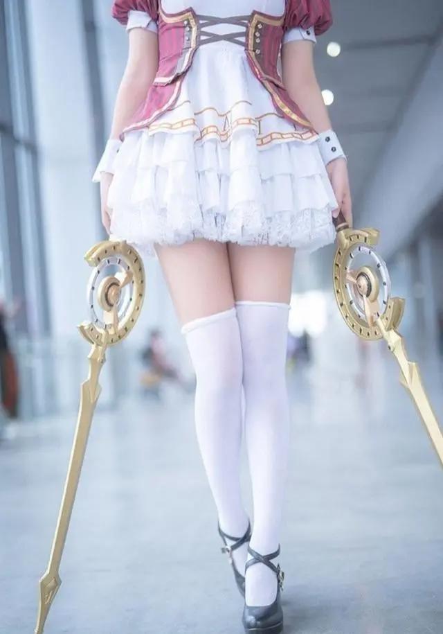 漫展上小姐姐们cosplay的美腿