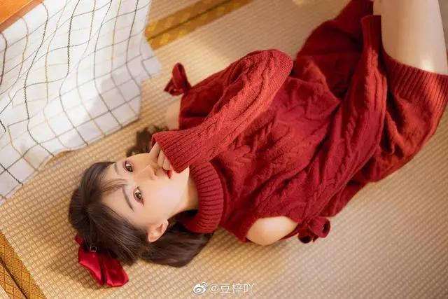 「优妹子」第2期一位酷爱二次元“不务正业”的空姐coser