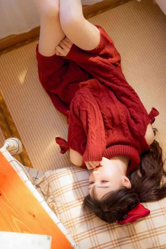 「优妹子」第2期一位酷爱二次元“不务正业”的空姐coser