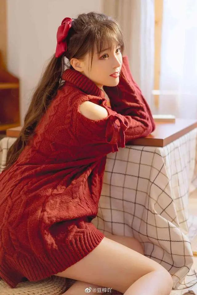 「优妹子」第2期一位酷爱二次元“不务正业”的空姐coser