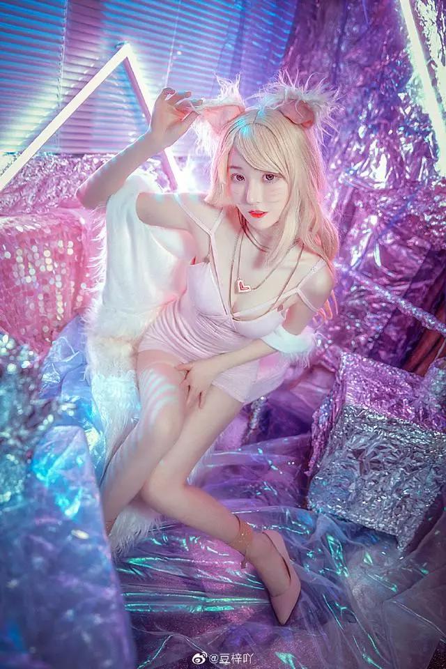 「优妹子」第2期一位酷爱二次元“不务正业”的空姐coser