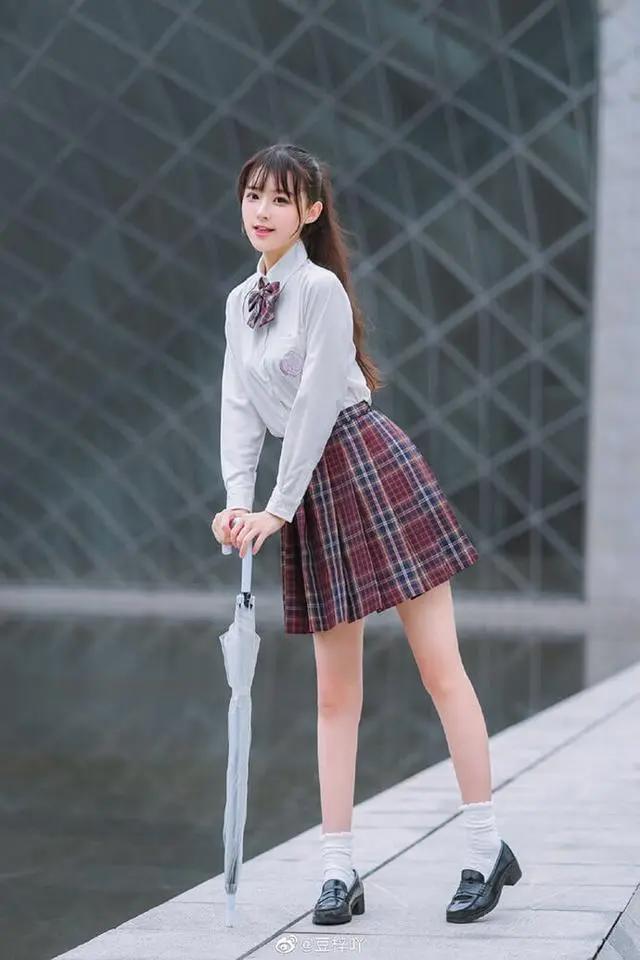 「优妹子」第2期一位酷爱二次元“不务正业”的空姐coser