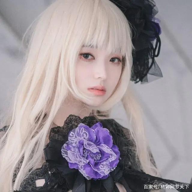 韩国人气网美的Bambi，Cos还原二次元美女绝美身材