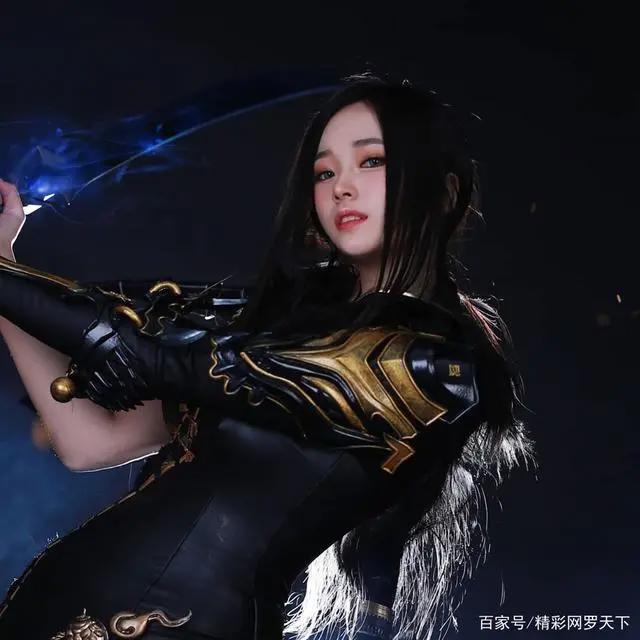 韩国人气网美的Bambi，Cos还原二次元美女绝美身材