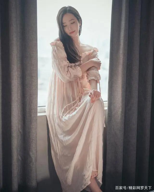 韩国人气网美的Bambi，Cos还原二次元美女绝美身材