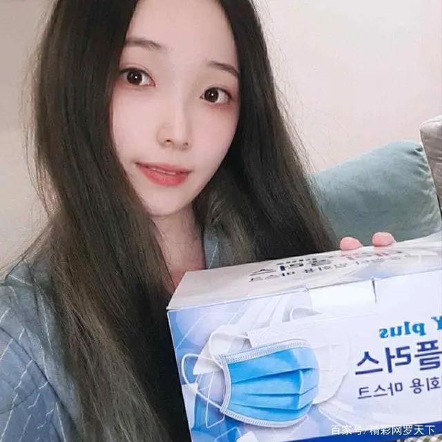 韩国人气网美的Bambi，Cos还原二次元美女绝美身材