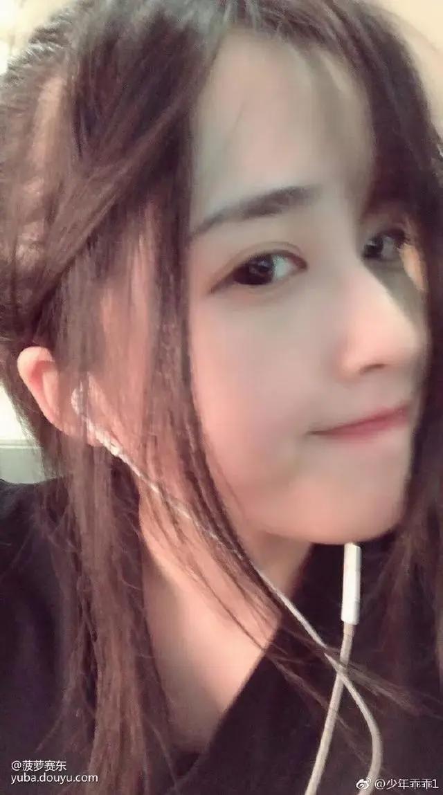 二次元美女主播遭性骚扰后怒斥：让全国人民看看你的鸡！大司马韩服狙击Faker？