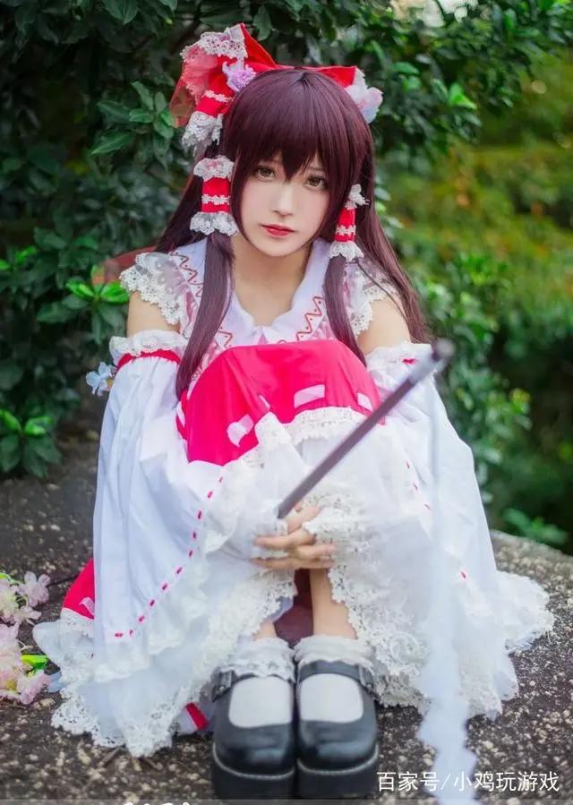 二次元美女Cosplay东方博丽灵梦