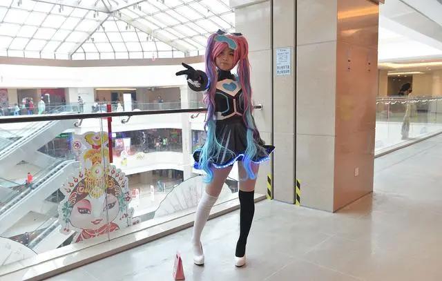 二次元的小美女