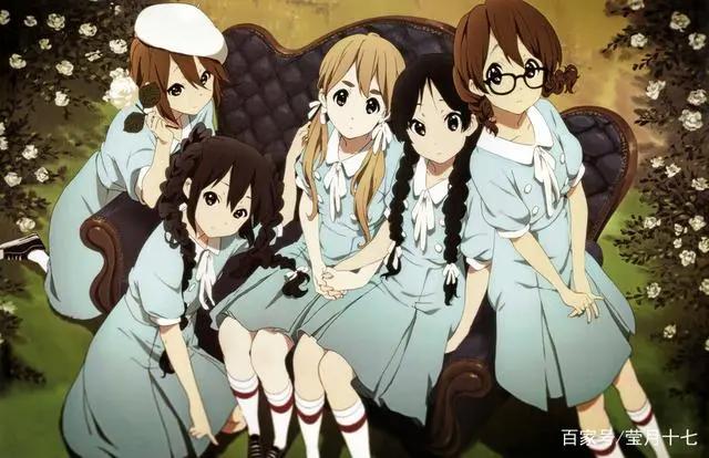 那些穿着jk制服的二次元美少女