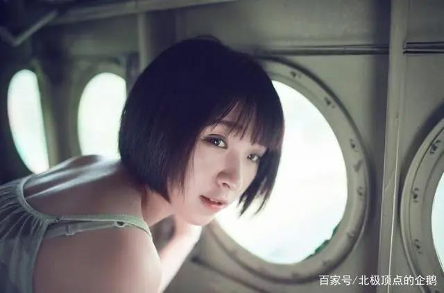 二次元少女，梦幻般的感觉