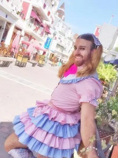 圈外人是如何看待ACG圈的？路人对二次元有哪些刻板印象？