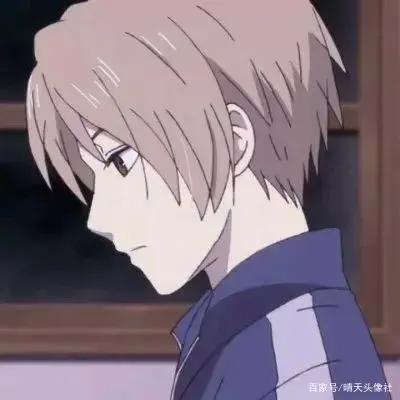 动漫男生头像，世间任何景象都不及你耀眼
