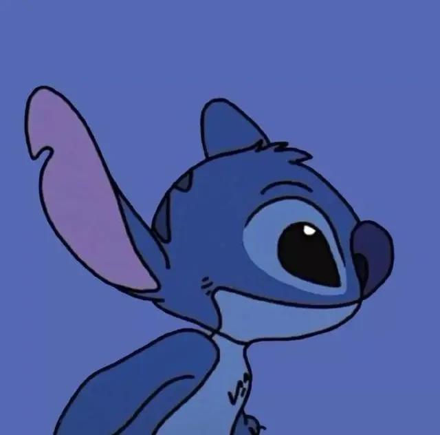 超治愈的蓝色背景情侣头像