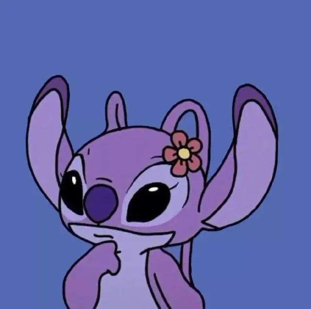 超治愈的蓝色背景情侣头像