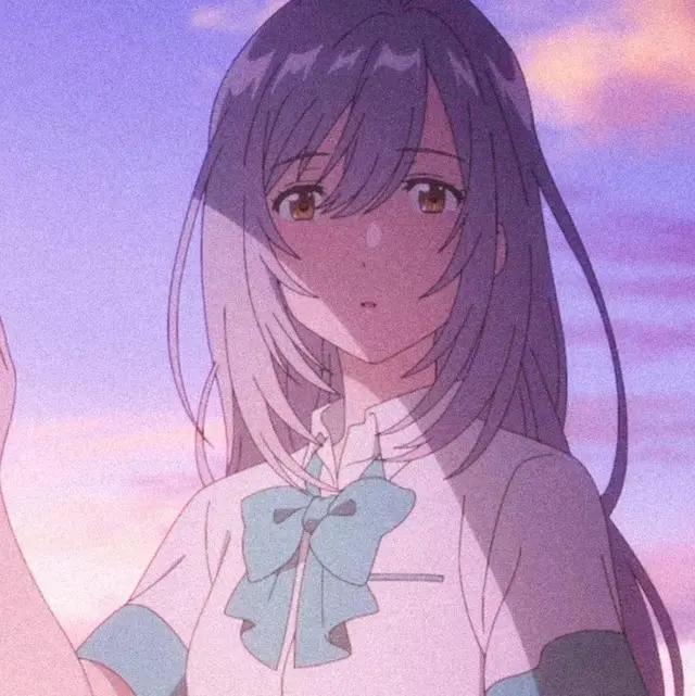动漫女头像｜降温了好冷好想穿男朋友的衣服