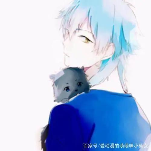 抱着猫的动漫男生头像拥有了一只猫就像拥有了全世界