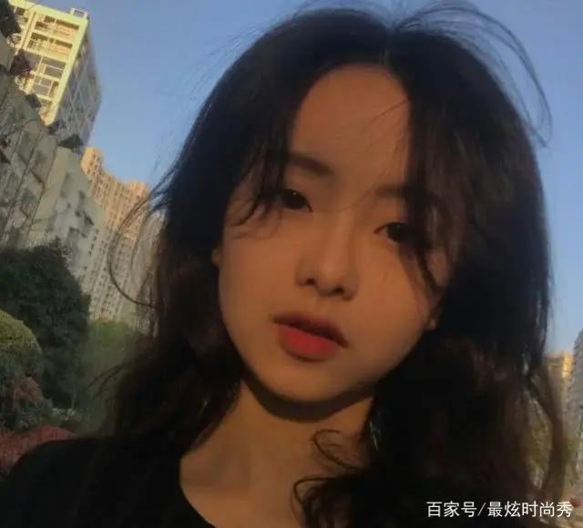 Ins·暖色·女头：“我揽不住要走的风抱不住整片天空”