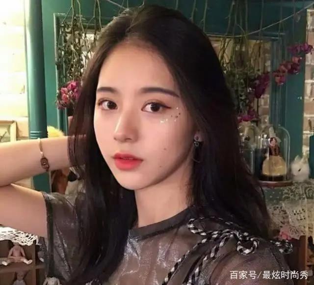 Ins·暖色·女头：“我揽不住要走的风抱不住整片天空”