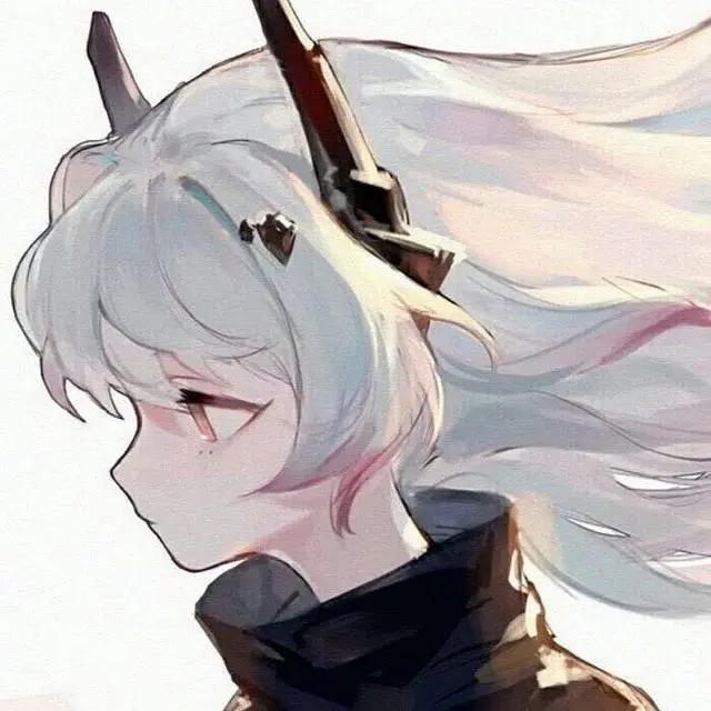 「动漫女头」你居然不回我消息？你好拽，我更喜欢你了