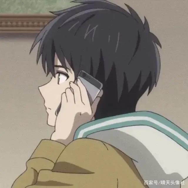 动漫男生头像，一个人走路，是和地球的单独约会