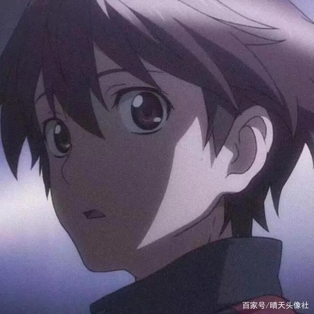 动漫男生头像，一个人走路，是和地球的单独约会