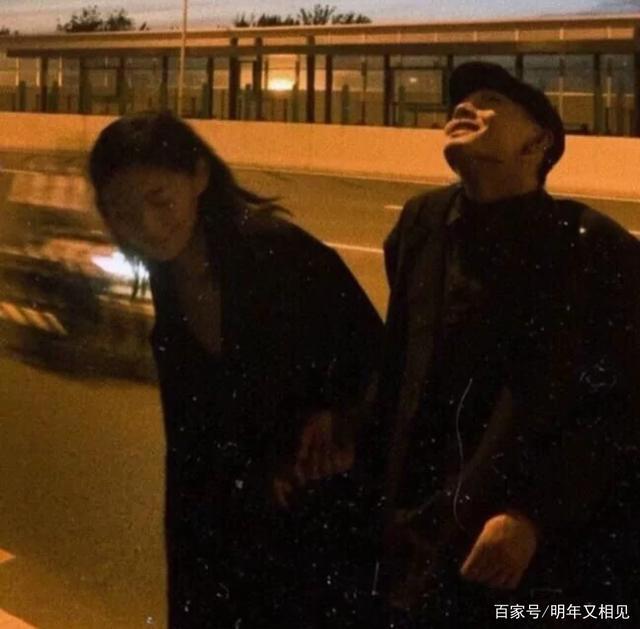 “原来他用的是情头”