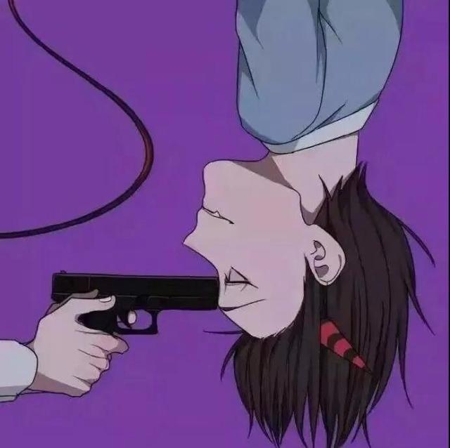 动漫情头：别的小朋友都有小熊抱就我没有因为你是猪