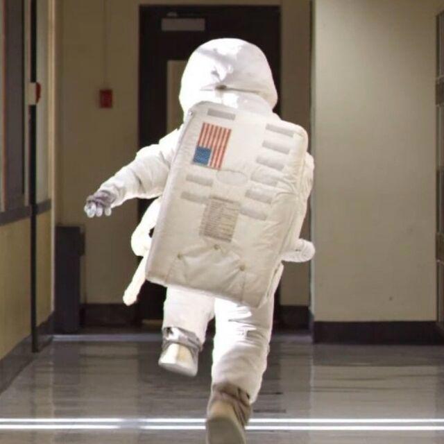 动漫情头：海豚有海风筝有线而你有我