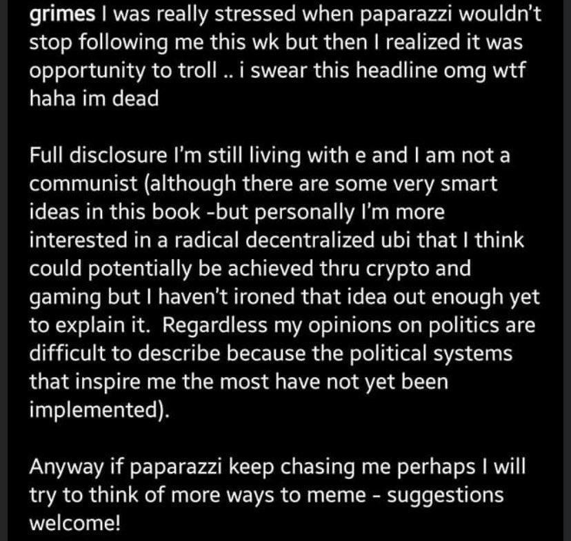 马斯克女友分手后纽约街头读马克思，嘲讽资本家前男友？