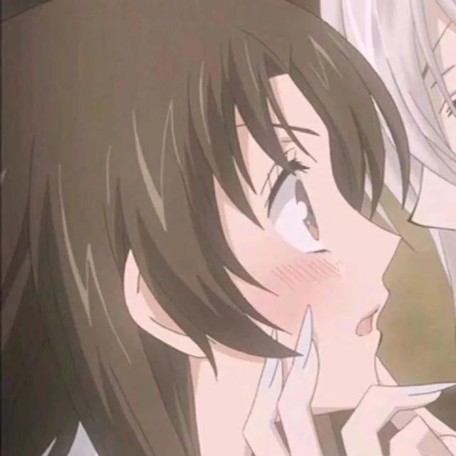 动漫情头，充电五分钟：通话两小时