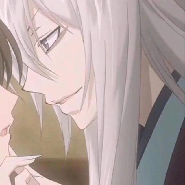 动漫情头，充电五分钟：通话两小时