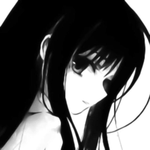 招桃花的温柔动漫黑白女生头像