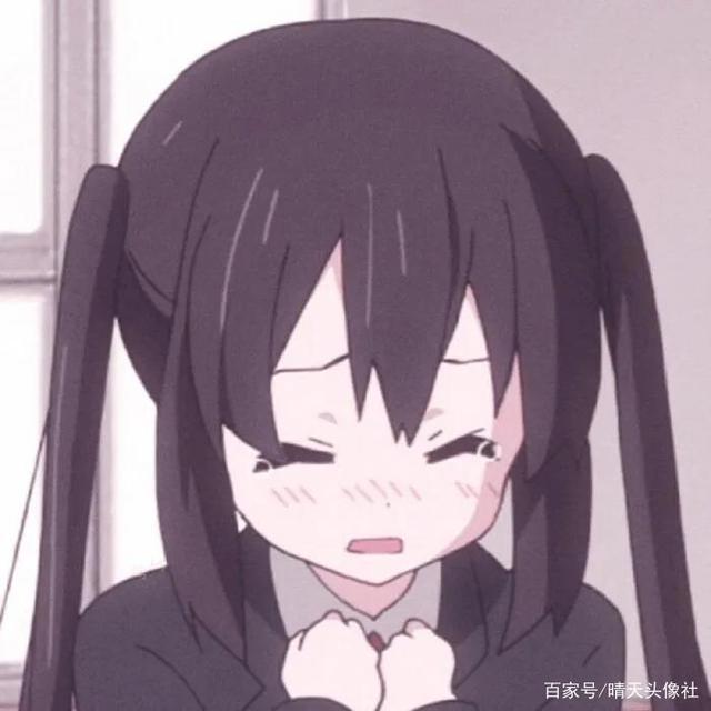 动漫女生头像，面对热爱要不遗余力地喜欢