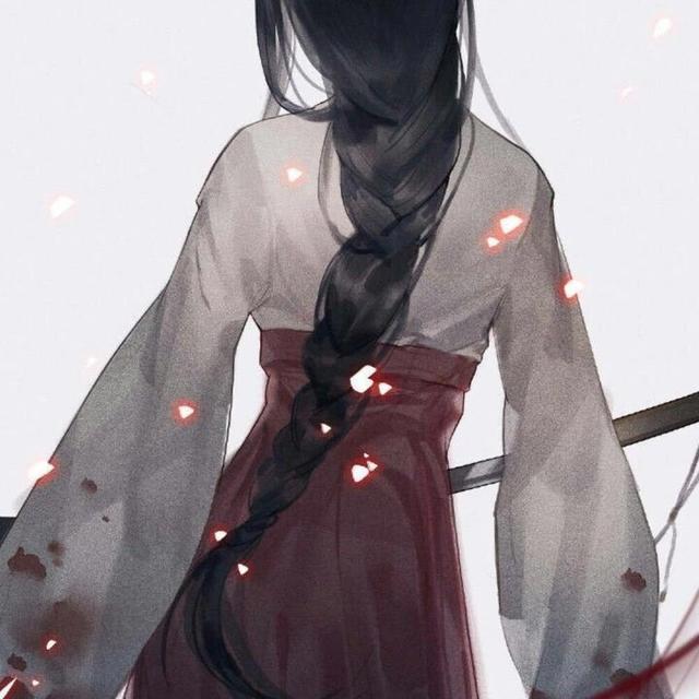 动漫女生头像：少女的心思，是草莓味的吧~