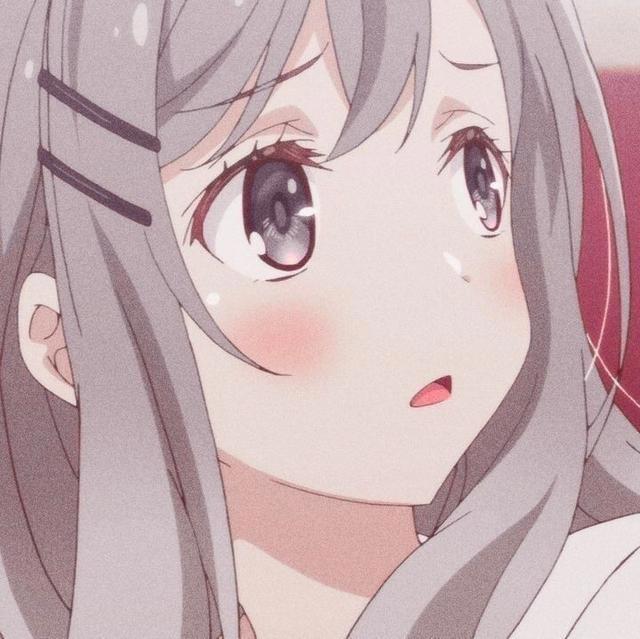 粉粉的动漫女生头像