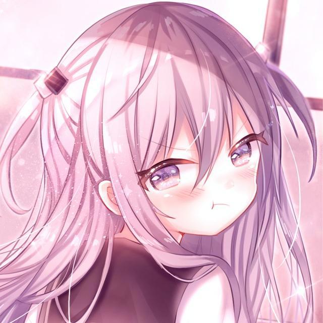 粉色动漫少女头像：卡哇伊