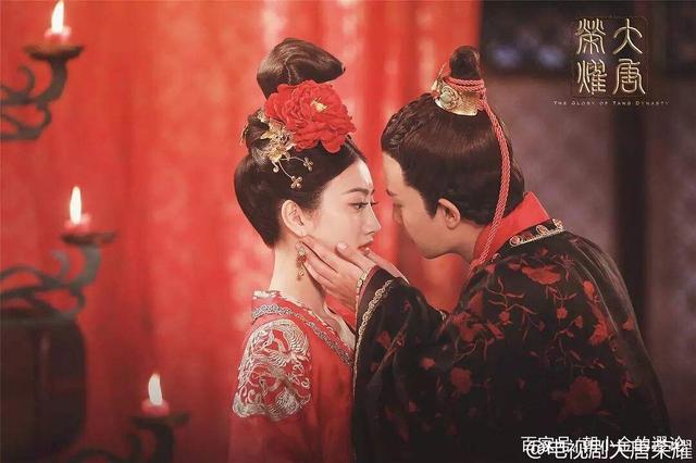 《二哈和他的白猫师尊》:罗芊芊的悲剧缘由