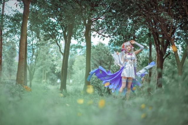 碧蓝航线：欧根亲王cos，花嫁cos美如画，逆天长腿万人迷