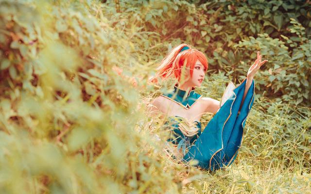 妖神记肖凝儿COS：圣灵学院女神