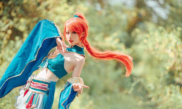 妖神记肖凝儿COS：圣灵学院女神