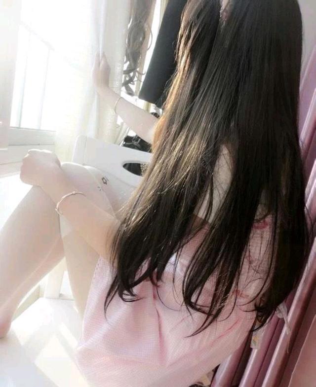 “福利姬”背后内幕！打着“软情调”擦边球的2次元，还能走多远