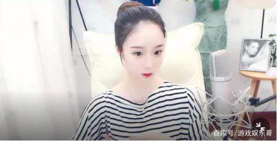 从二次元到现实，宅男们不容错过的福利！姜允儿深夜换装秀