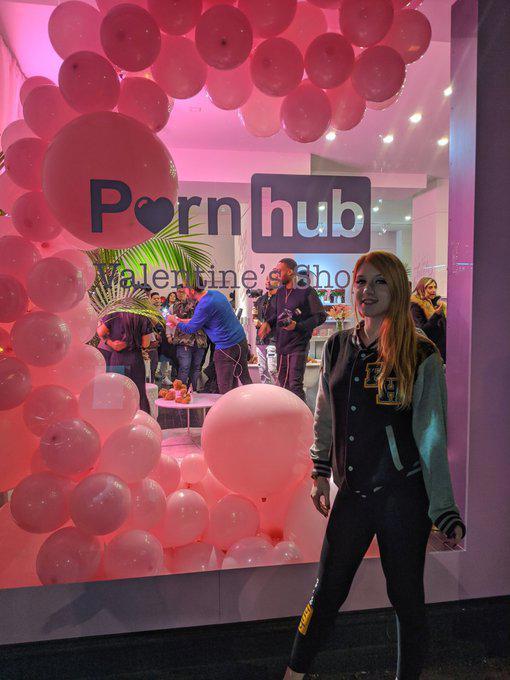 有小姐姐陪了！P站情人节送1天免费Premium会员