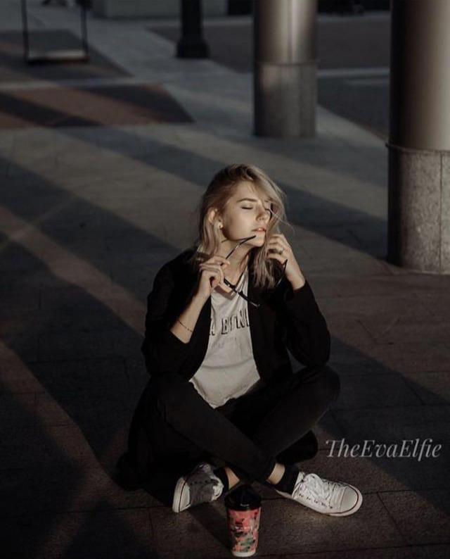 她用半年时间立足P站,放弃模特工作,大发异彩,美丽时尚诱众人