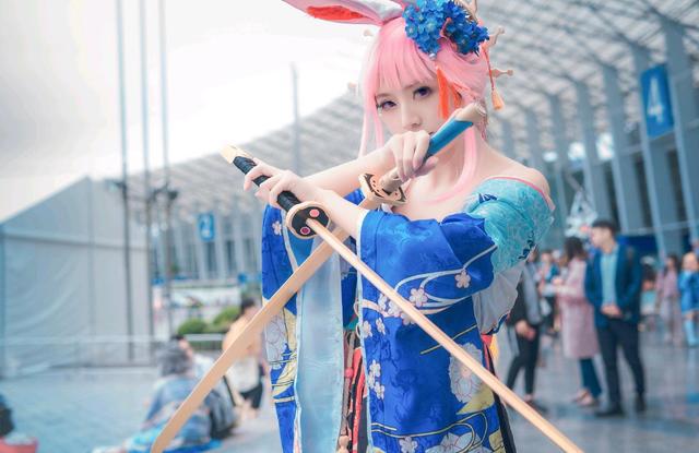 原作：崩坏3角色：杏花舞伎八重樱